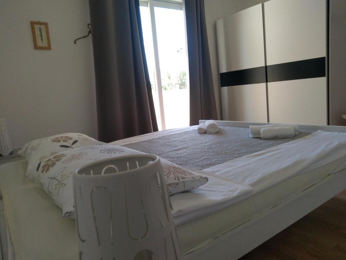 Apartments Kampor Damira Rab Town Zewnętrze zdjęcie