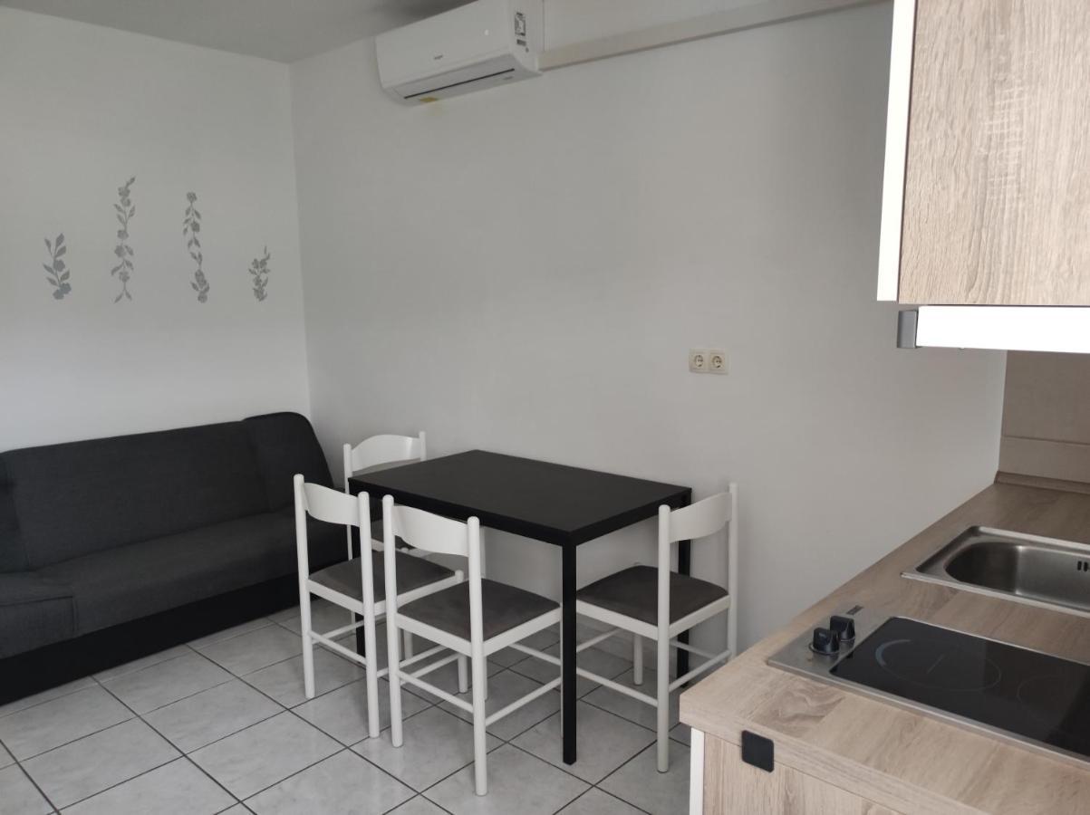 Apartments Kampor Damira Rab Town Zewnętrze zdjęcie