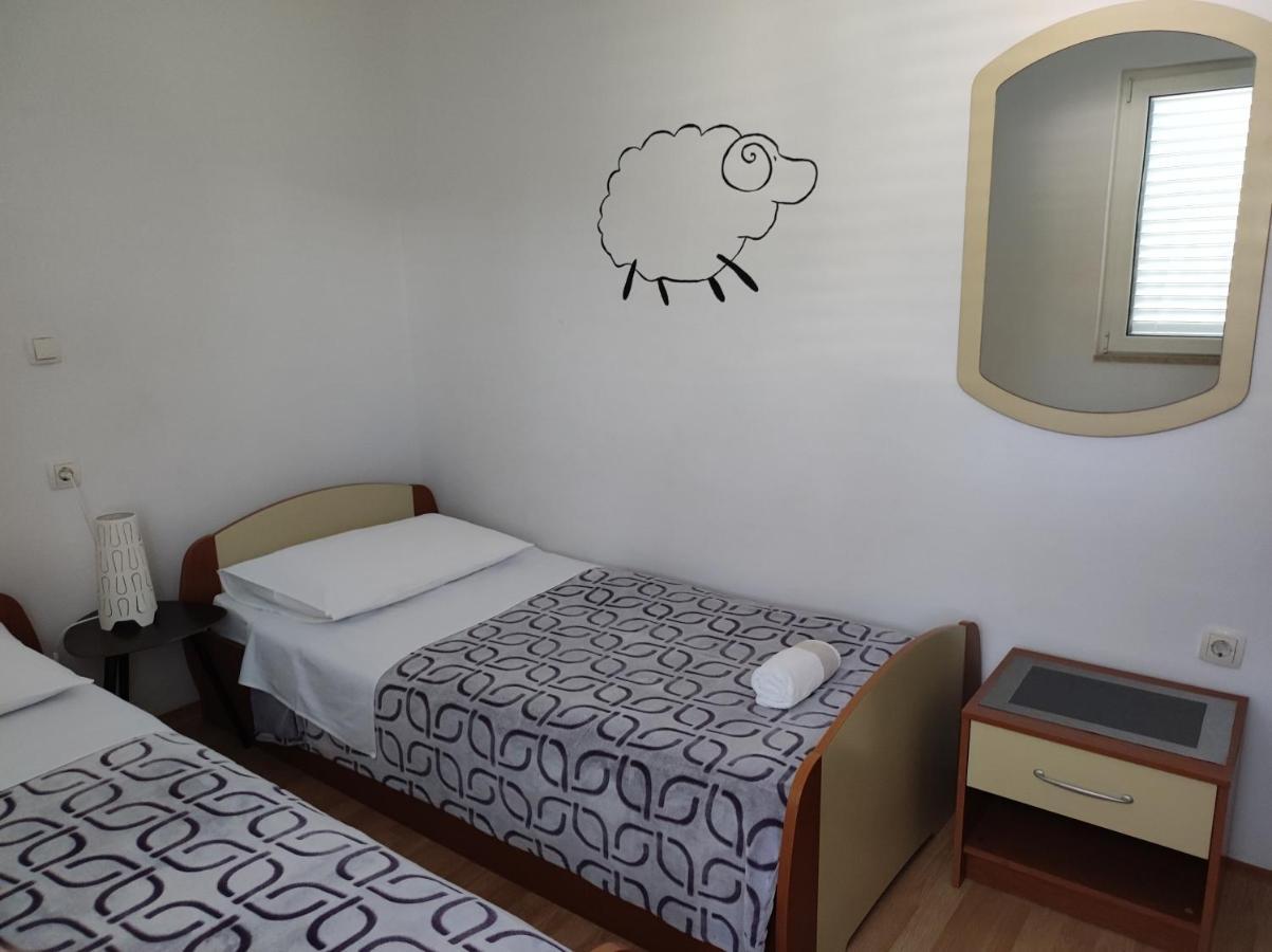 Apartments Kampor Damira Rab Town Zewnętrze zdjęcie