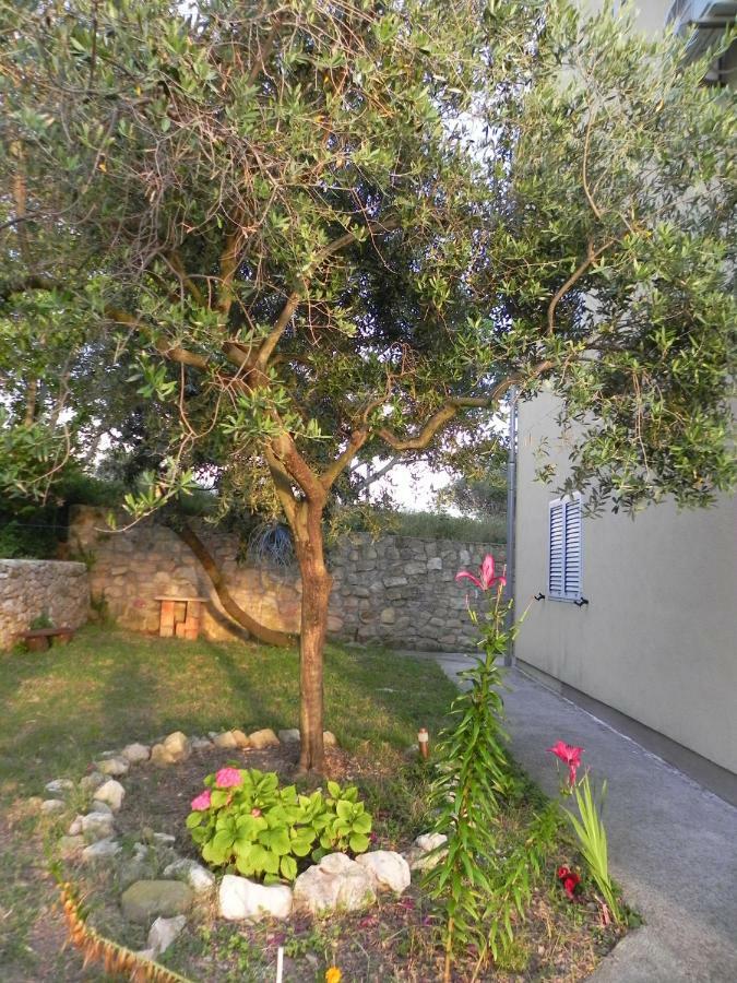 Apartments Kampor Damira Rab Town Zewnętrze zdjęcie